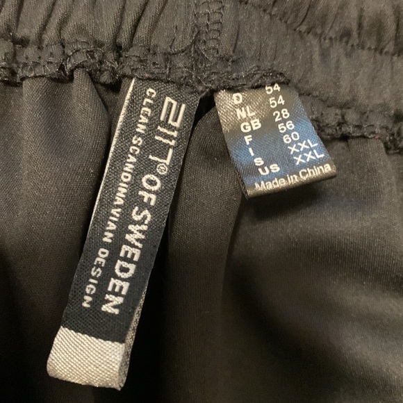 2117 of Sweden size 2XL cool lite black pants, like new, 2 zip pockets and legs - Picture 4 of 6